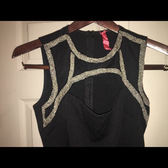 Little black dress - Picture 3 of 4